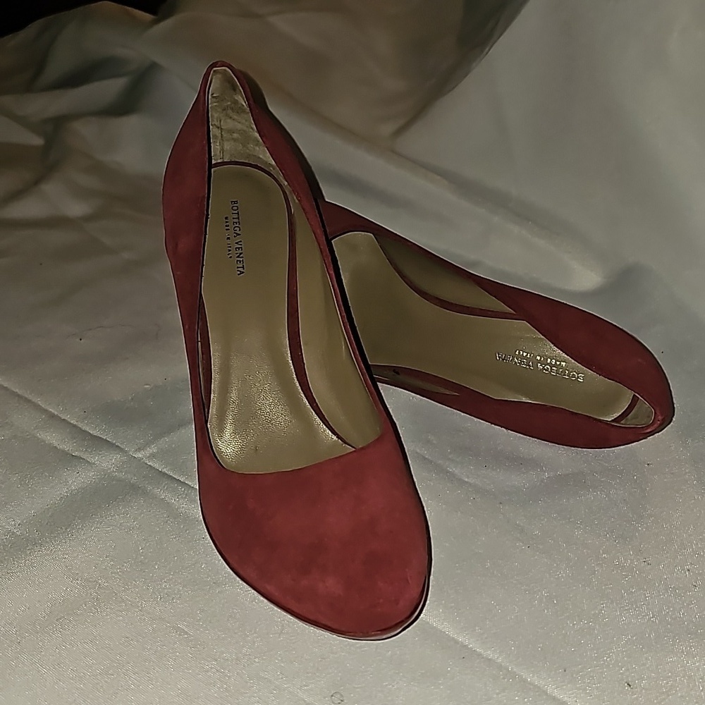 Bottega Veneta Suede Pumps sz 41